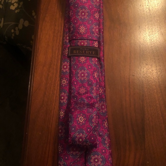 Jos A Banks new tie - Picture 2 of 3